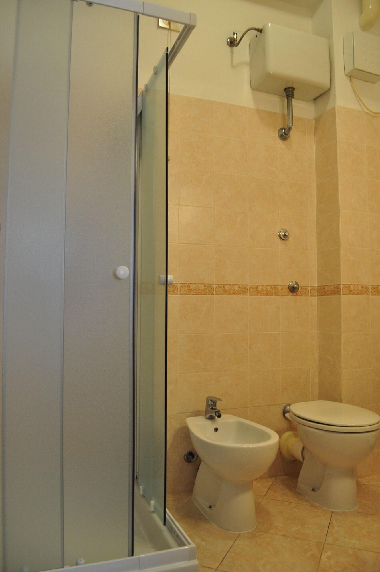 פיזה Hotel Cecile מראה חיצוני תמונה