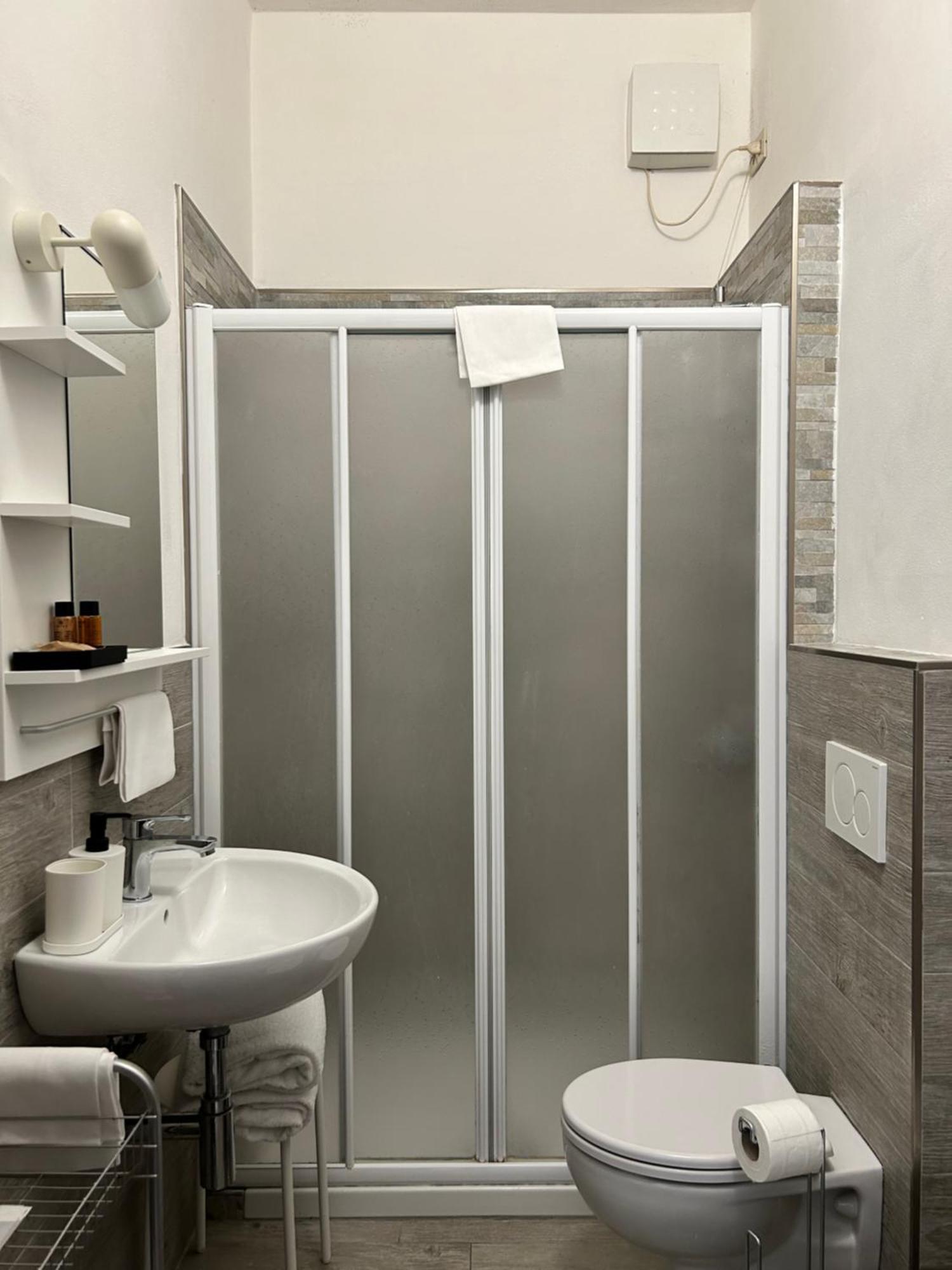 פיזה Hotel Cecile מראה חיצוני תמונה