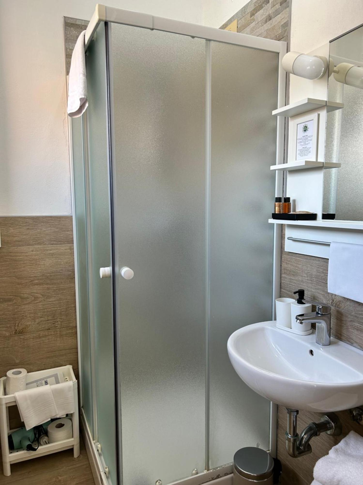 פיזה Hotel Cecile מראה חיצוני תמונה