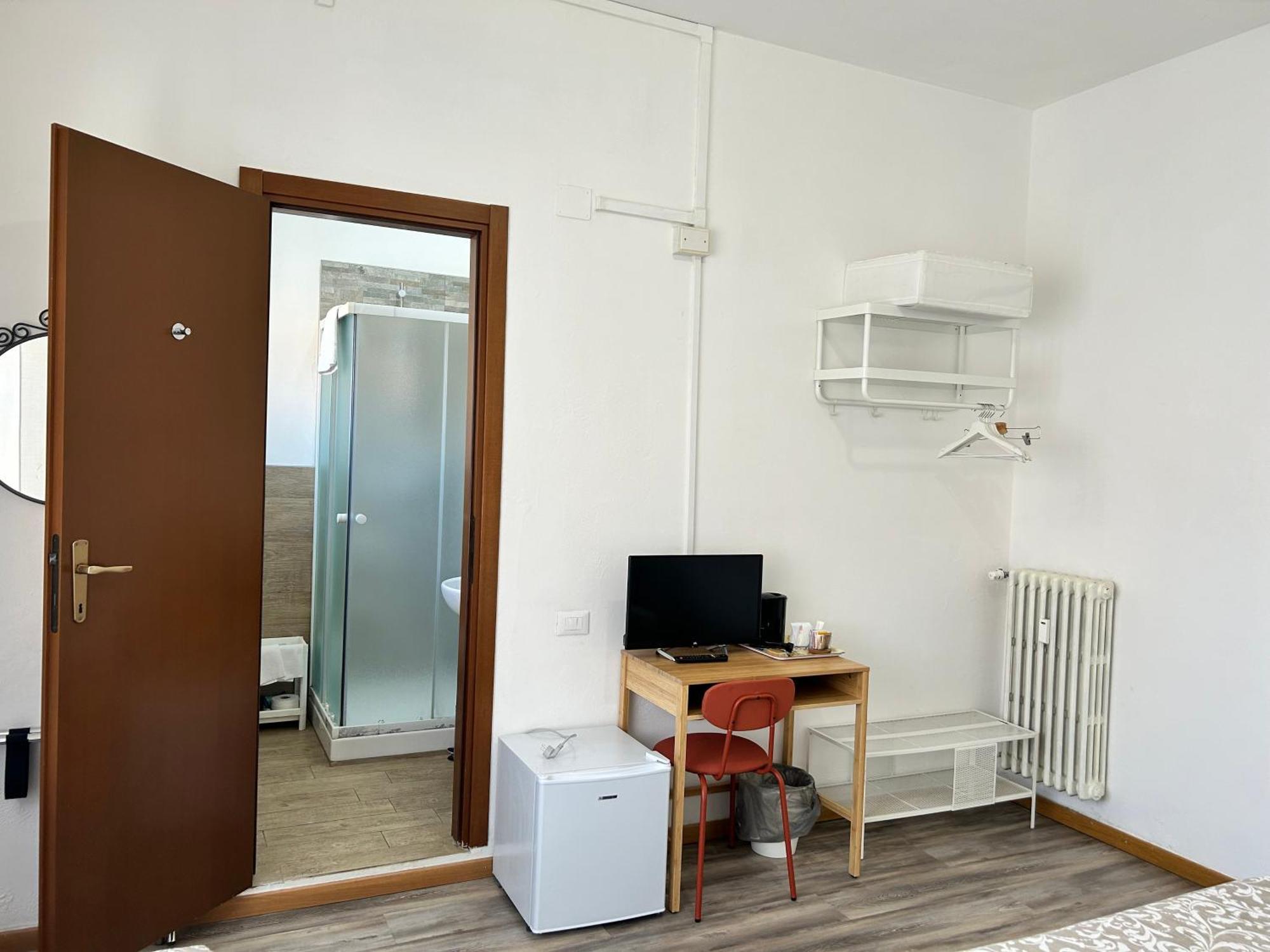 פיזה Hotel Cecile מראה חיצוני תמונה