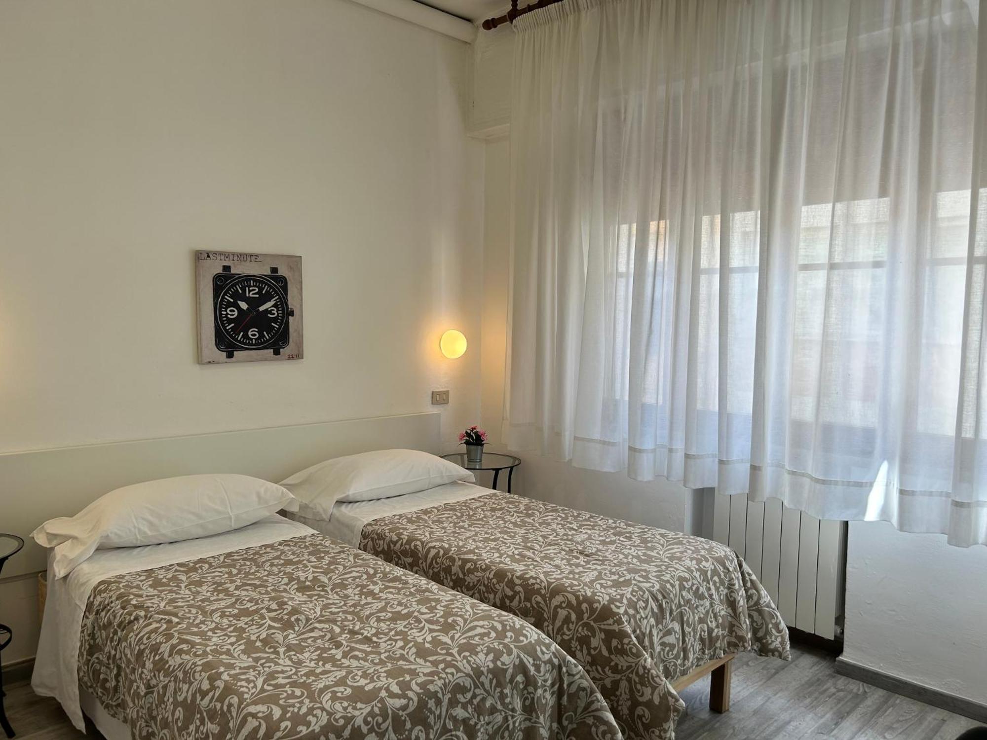 פיזה Hotel Cecile מראה חיצוני תמונה
