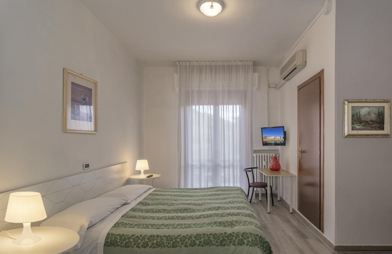 פיזה Hotel Cecile מראה חיצוני תמונה