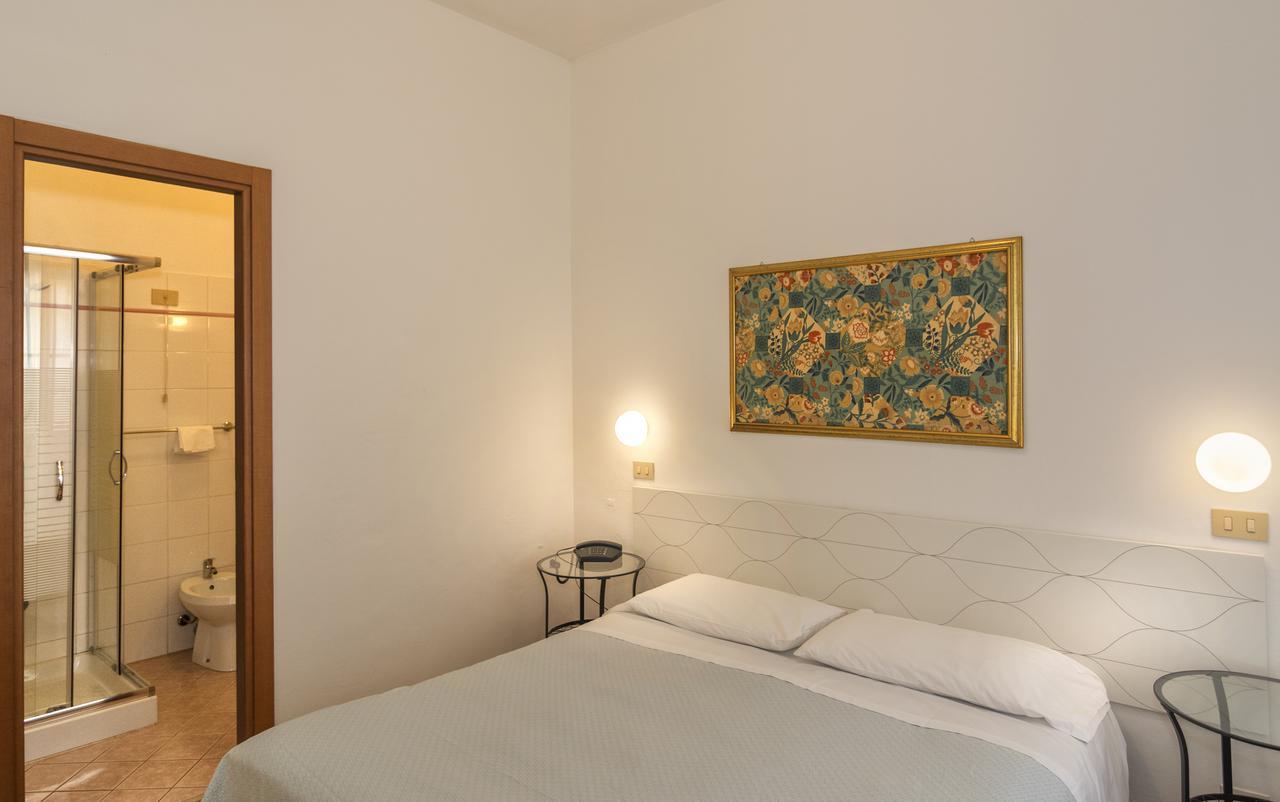 פיזה Hotel Cecile מראה חיצוני תמונה