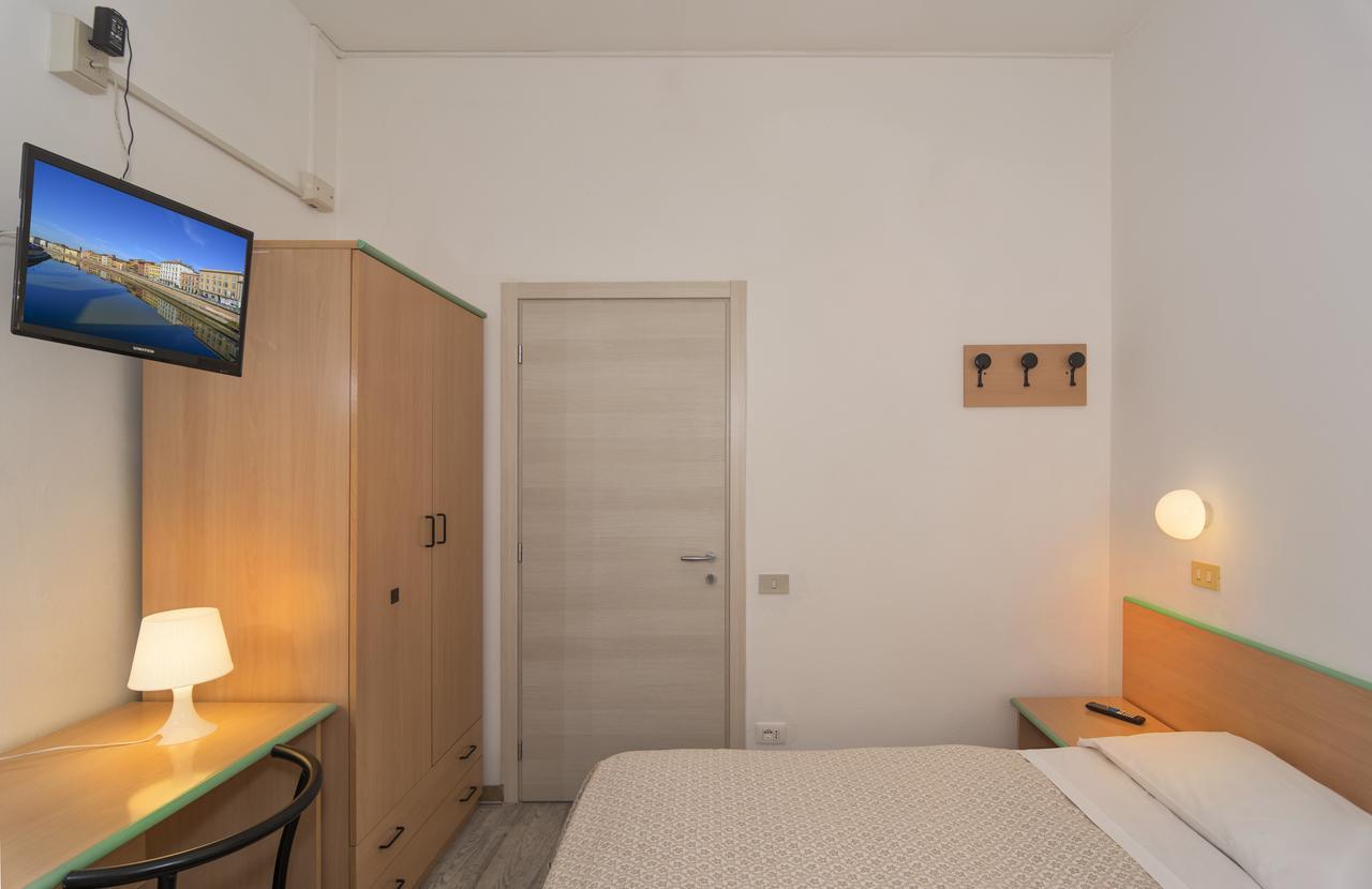 פיזה Hotel Cecile מראה חיצוני תמונה