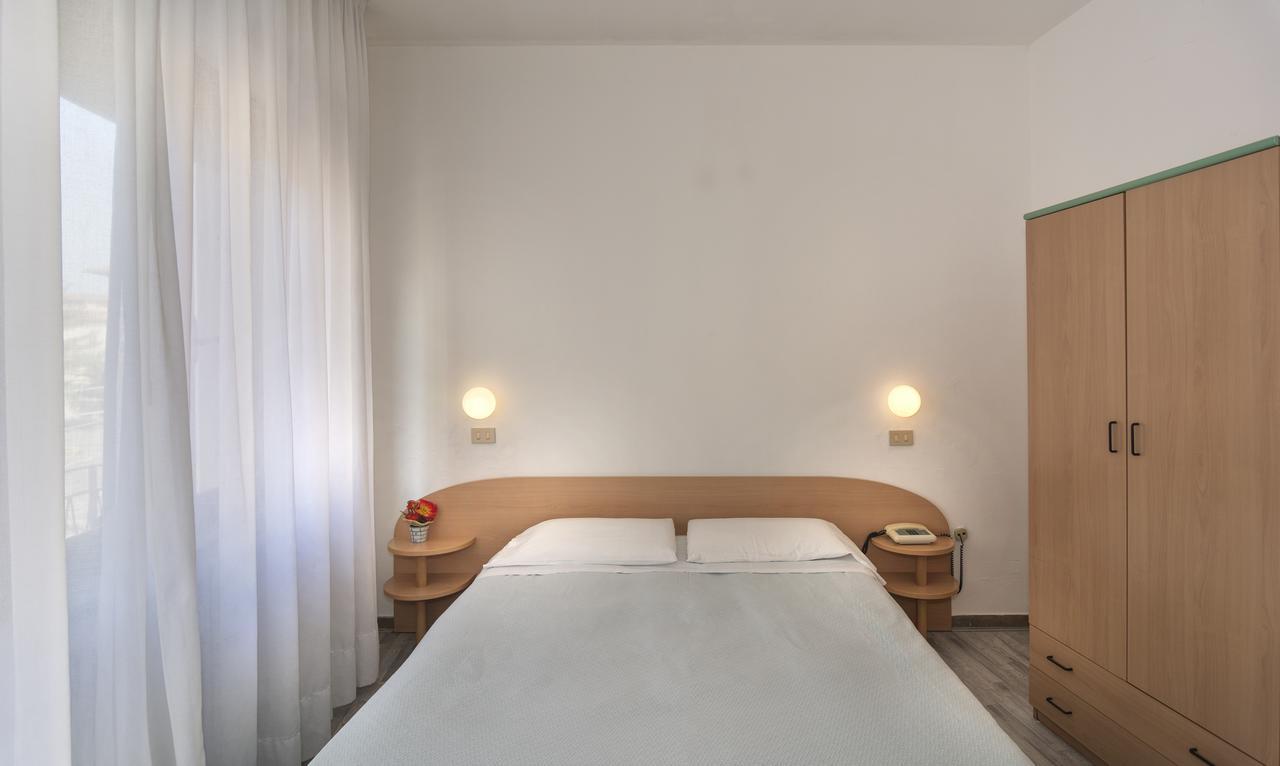 פיזה Hotel Cecile מראה חיצוני תמונה