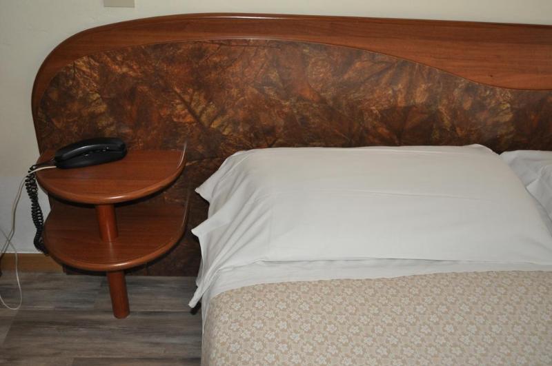 פיזה Hotel Cecile מראה חיצוני תמונה